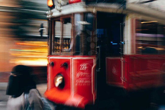 Street Food & Wine Pairing Kadikoy Evening Tour - Curated Wine and Food Pairings from Local Vendors