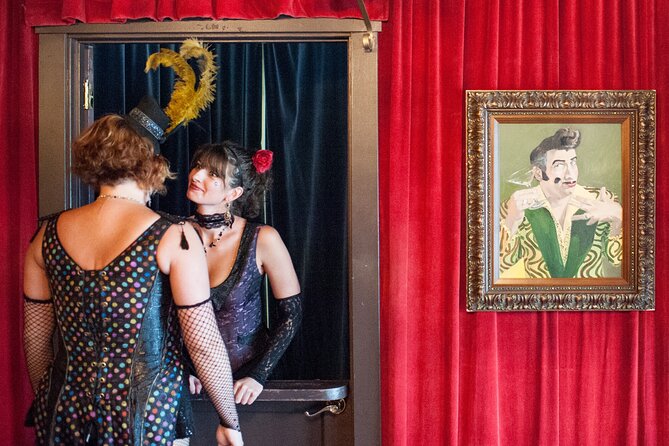 Street Photography Workshops in London - The Role of the Guides: Knowledgeable and Approachable Mentors