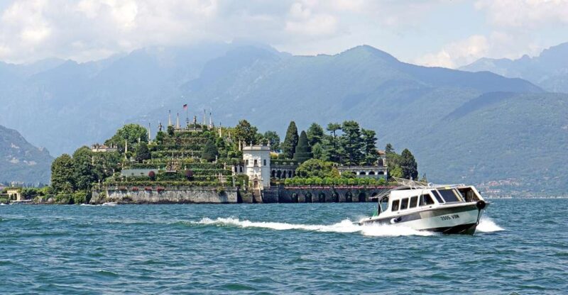 Stresa: Madre & Bella Borromean Islands Boat Trip - The Market and Shopping at Isola Bella