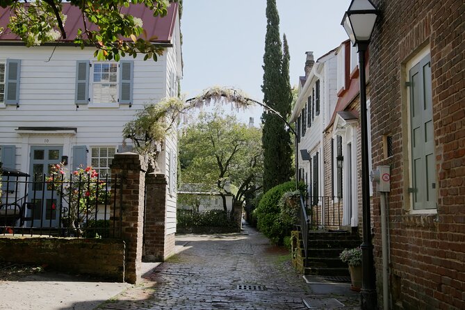 Stroll Historic South of Broad in Charlestons Walled City - Key Points