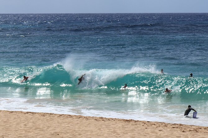 Stunning views of Oahu. East to North Shore on a scenic drive - Marvel at the Colors of Makapuu Point