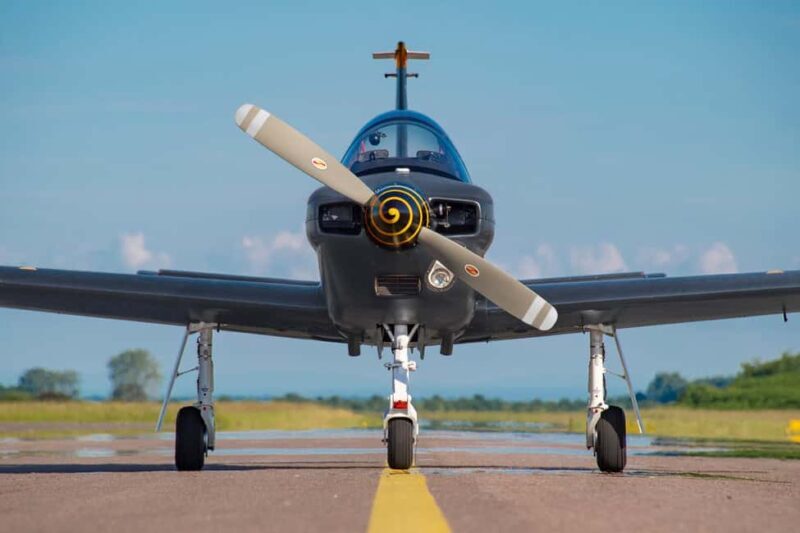 Stunt Military Jet Flight Experience near Paris - Key Points