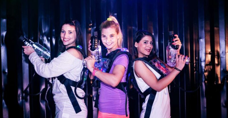 Stuttgart: Indoor Lasertag Experience - The Twisted Labyrinth: Designed for Excitement and Strategy
