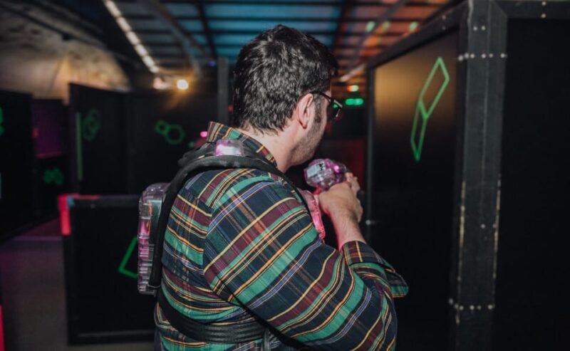 Stuttgart: Indoor Lasertag Experience - Suitable for Groups and Special Events