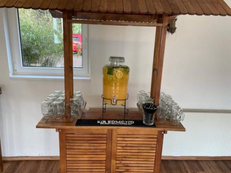 Stuttgart: Osterbrunch - Coffee, Tea, and Beverages Included in Your Experience