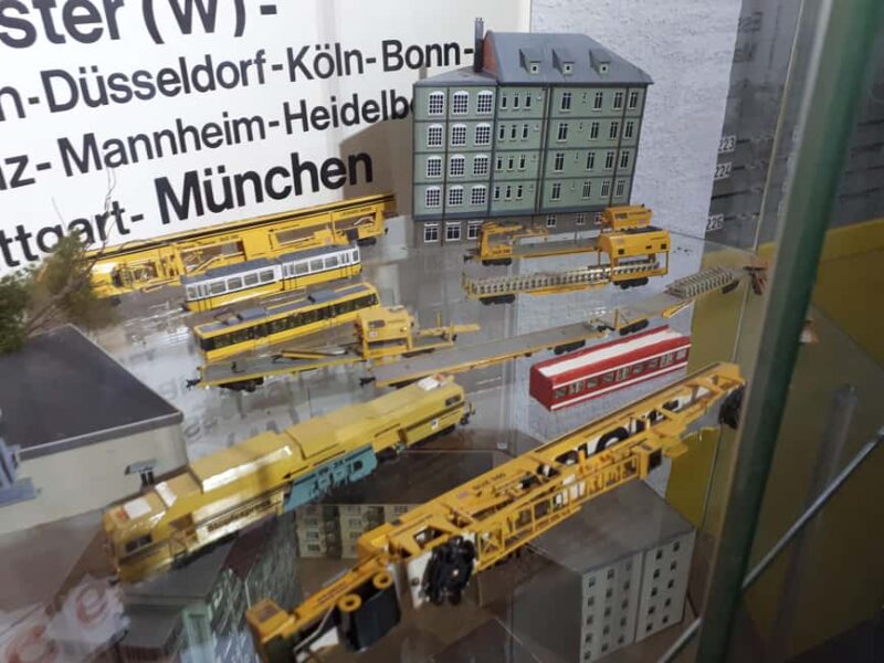 Stuttgart: Ticket for the Miniature Worlds Europe's biggest city model - Visitor Experience and Guided Explanations