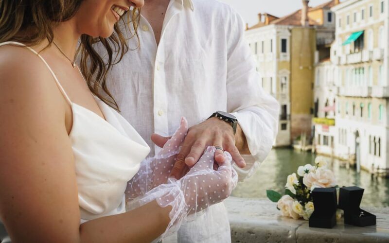 Stylish Photoshoots in Venice - Starting Point in the Rialto District