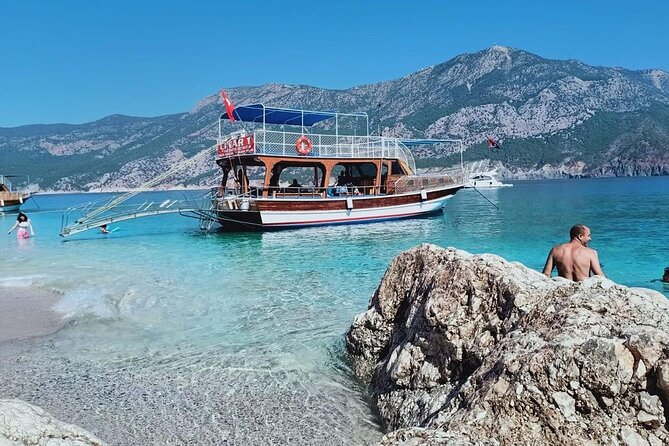 Suluada Island Boat Tour from Kemer - Guide Services and Group Size