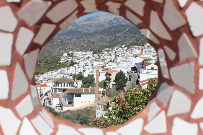 Sun and Wine Route - Small group, wine tasting and lunch included - Key Points