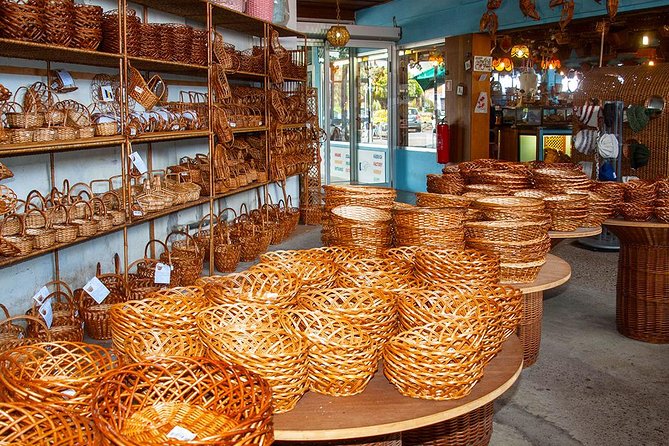 Sunday Market and Gardens Tour - Limitations and Considerations