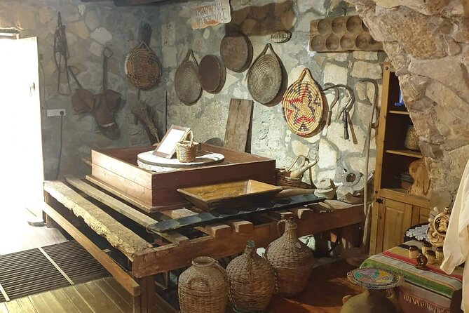 Sunday morning ride to Adonis Falls approx 3 hours - Key Points