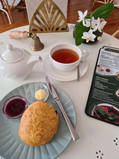 Sunday Stroll in Funchal: Bites and Delights - Comparing with Similar Experiences