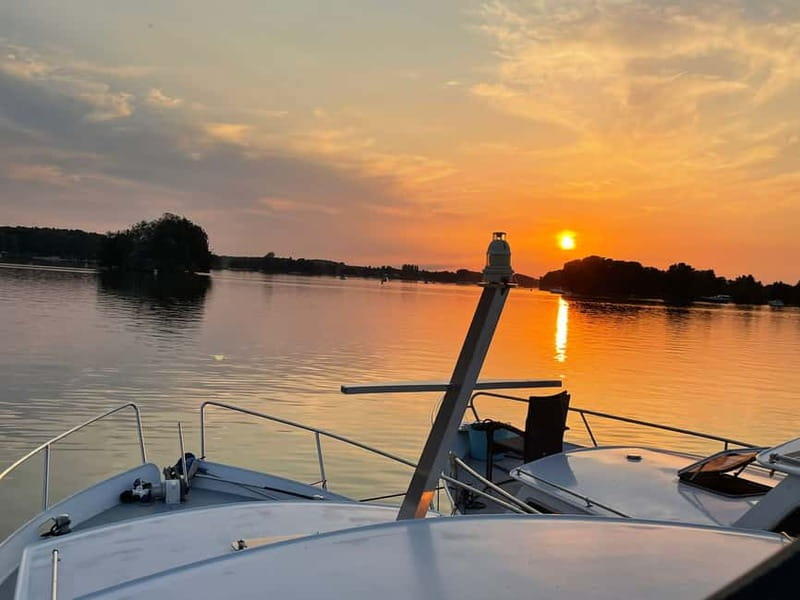 Sundowner, 2-hour sunset boat tour with skipper. - The Yacht: Comfortable, Private, and Well-Equipped