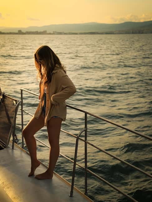 Sunny Beach: Sunset Catamaran Cruise with Dinner & Prosecco - Enjoying Nessebar by Night After the Sunset