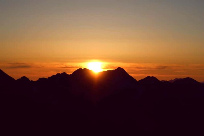 Sunrise Hike to Augstmatthorn with Breakfast on the Peak - An Unforgettable Sunrise Experience in the Swiss Alps