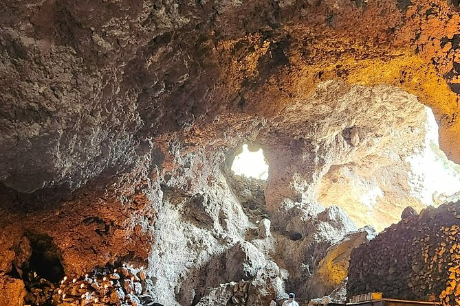 Sunrise HotAir Balloon Adventure Over Teotihuacan's Pyramids - Discovering Teotihuacán with VR360 Technology