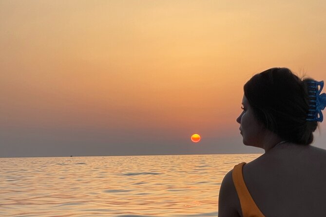 Sunrise in a Stand-up Paddle with Breakfast on board - Meeting Point and Timing for the Sunrise SUP Tour