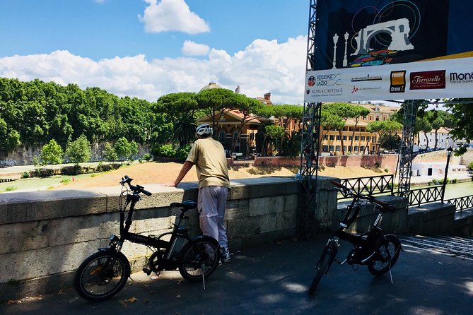 Sunrise in Rome: Small-Group E-Bike tour with Italian Breakfast - The Guide: Knowledgeable, Fun, and Attentive