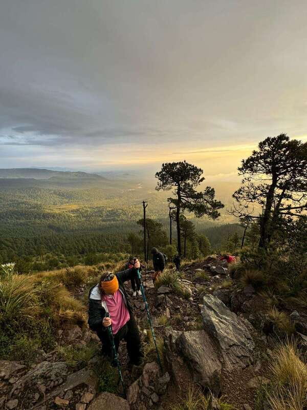 Sunrise on the heights: Pico del Águila. Mexico City. - Trail to Pico del Águilas Summit