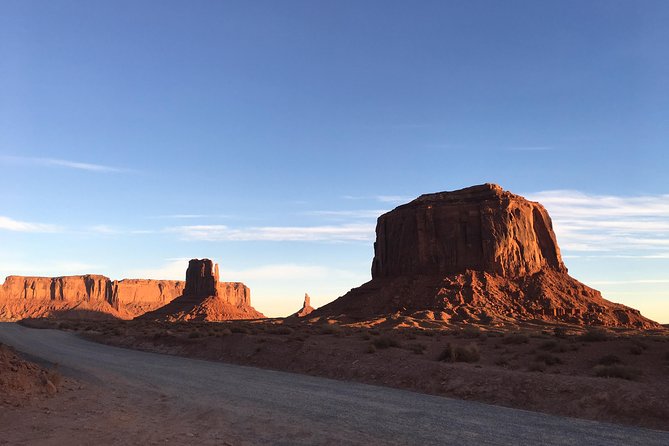 Sunrise Tour of Monument Valley - Visiting Arches and Petroglyphs at Suns Eye and Moccasin Arch