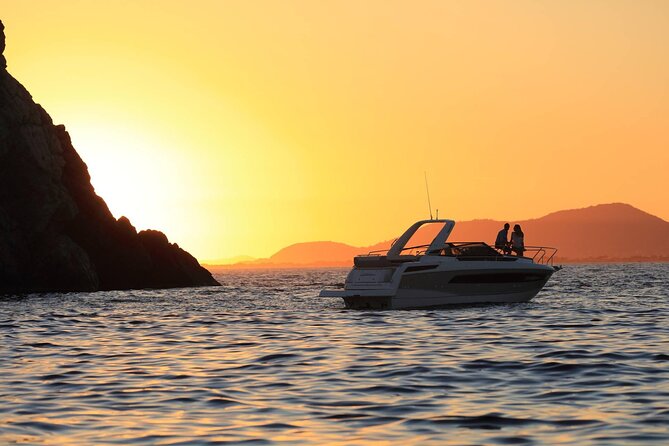 Sunset boat tour of the Amalfi Coast - Key Points