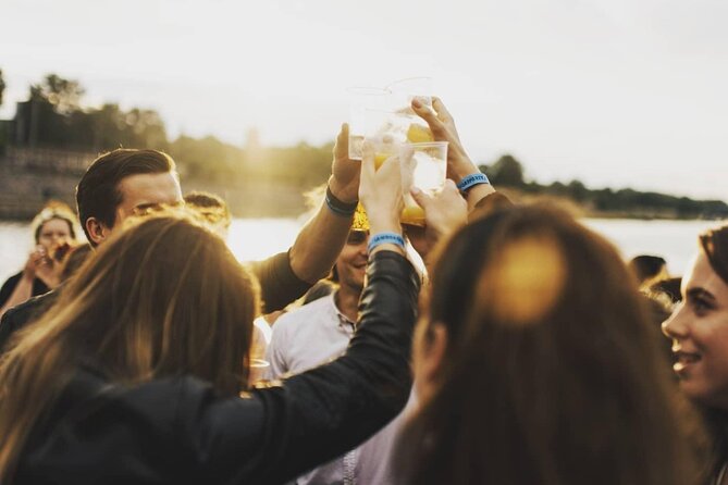 Sunset Boat Tour with Unlimited Drinks in Warsaw - Discover Warsaws Sunset with a 2-Hour River Party and Open Bar