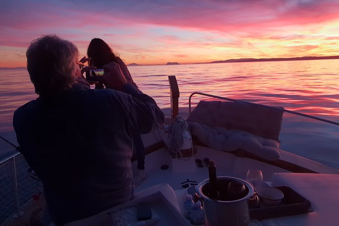 Sunset Boattrip + Tapa + Cava - The Seafood Tapas and Cava Experience on Board