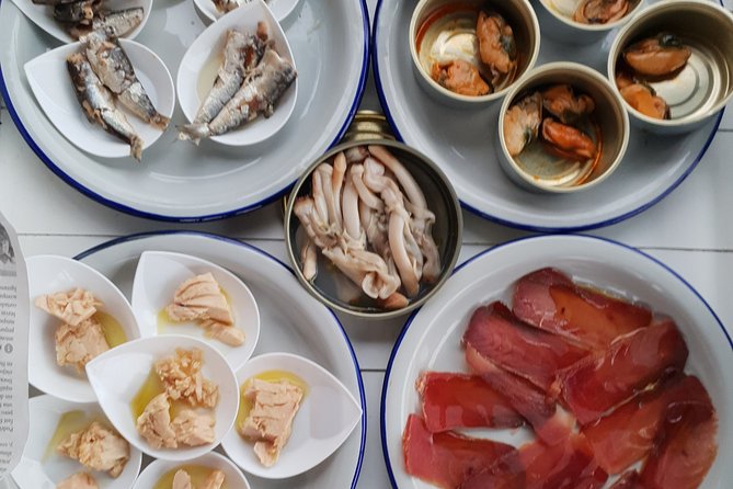 Sunset Boattrip + Tapa + Cava - The Crew and Service Quality