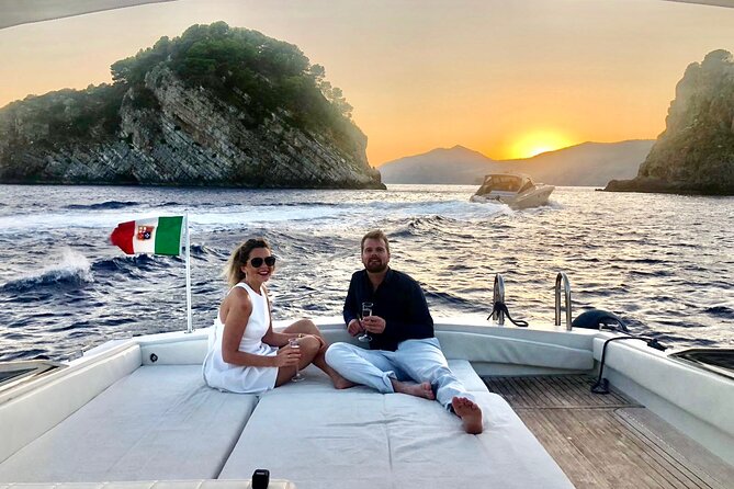 Sunset Cruise & Dinner Stop, Depart from any Amalfi Coast town! - Visiting the Emerald Grotto Sea Cave