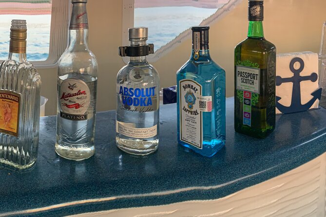 Sunset Cruise in La Paz - Food and Drink: Cheese, Cold Meats, and Open Bar