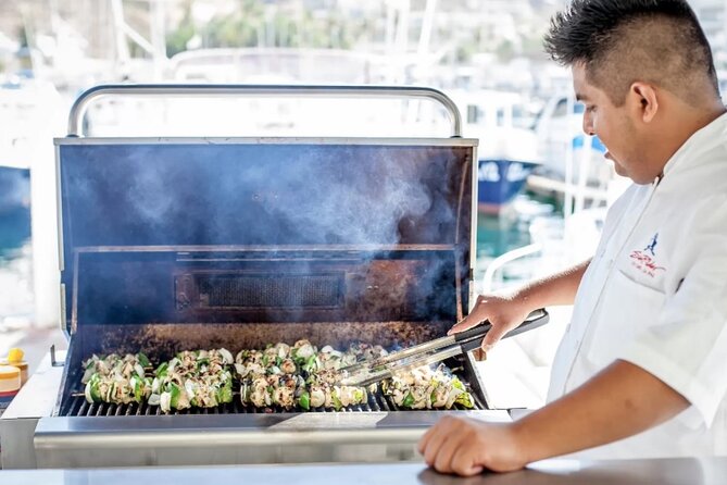 Sunset Dinner Cruise in Los Cabos - Food and Drinks on the Sunset Cruise