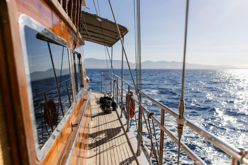 Sunset Dinner Cruise: Swim Stop, Drinks & Onboard Dining - Practical Details and Tips for the Cruise