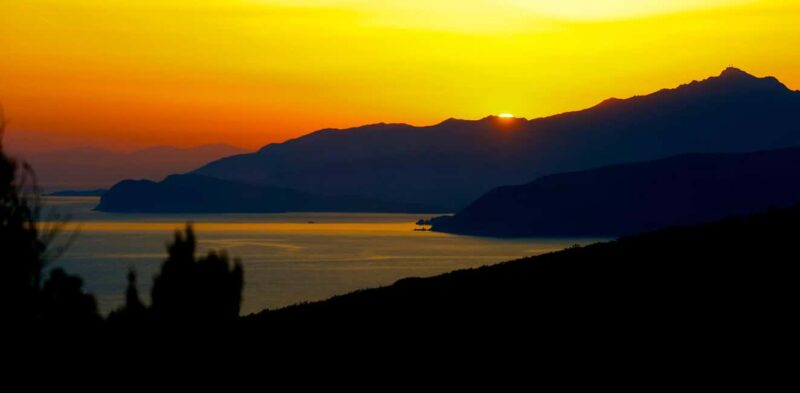 Sunset e-bike tour in Lacona in the Capo Stella archipelago - Discover the Sunset E-Bike Tour in Lacona on Elba Island