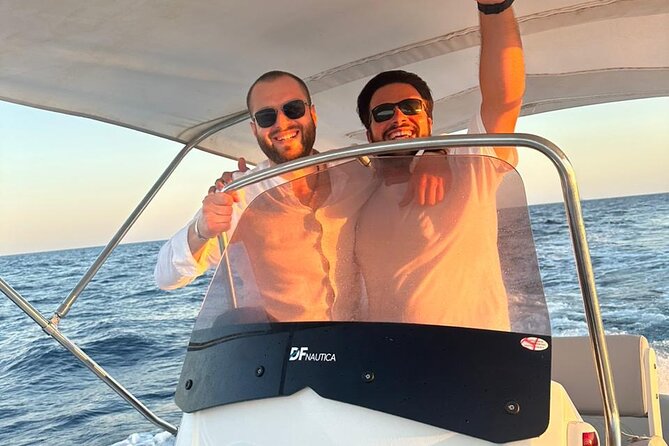 Sunset Experience in Sorrento Love and Landscapes - Comfortable Amenities and Free Drinks on Board