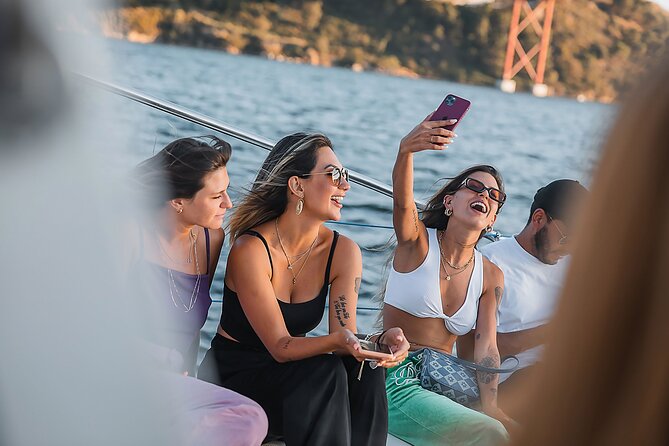 Sunset Experience: Lisbon Boat Cruise with Music and a Drink - Practical Details and Tips