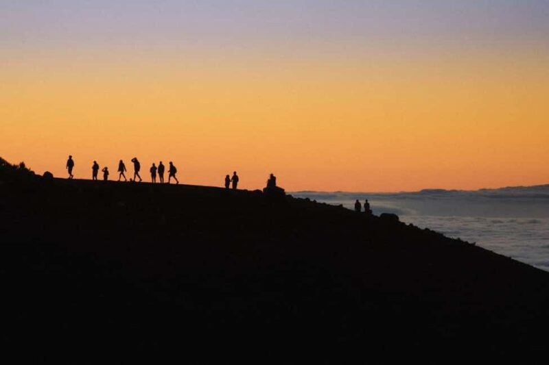 Sunset experience Pico do Arieiro Madeira with a Local Guide - Enjoying the Sunset from Pico do Arieiro