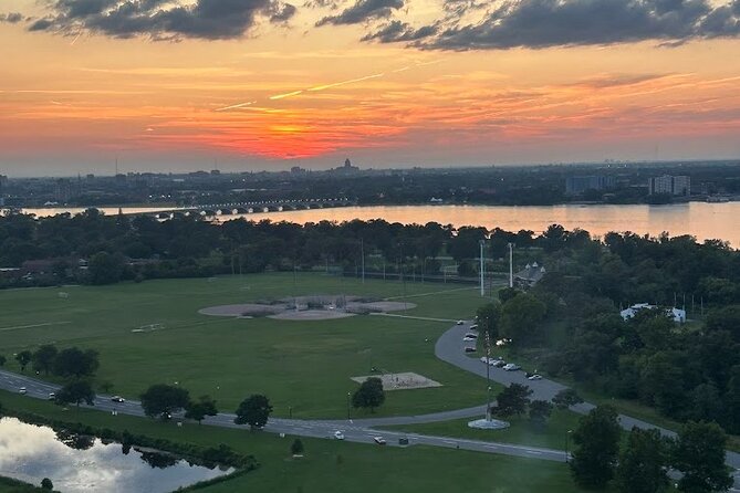 Sunset Helicopter Experience in Downtown Detroit - Expert Pilots and Customer Satisfaction