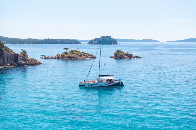 Sunset in Catamaran Giens Hyères Peninsula - Group Size and Accessibility