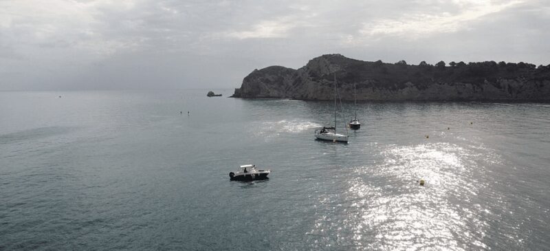 Sunset in Private Boat with wine, ibérico Gourmet 2 hours - Capacity and Group Size