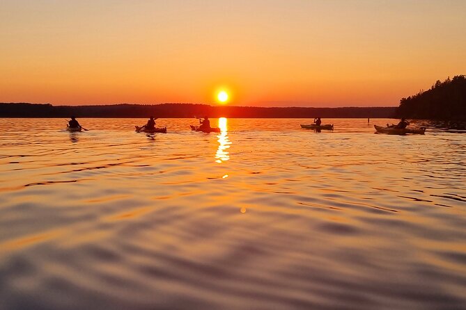 Sunset kayak tour with fika on Stockholms lakeside - Discover the Sunset Kayak Tour with Fika on Stockholm’s Lakeside