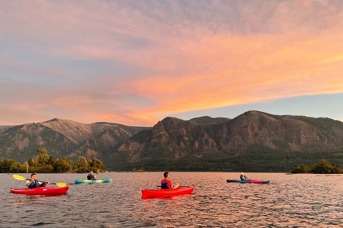 Sunset Kayaking in the Columbia River Gorge - Paddling Conditions and Water Currents