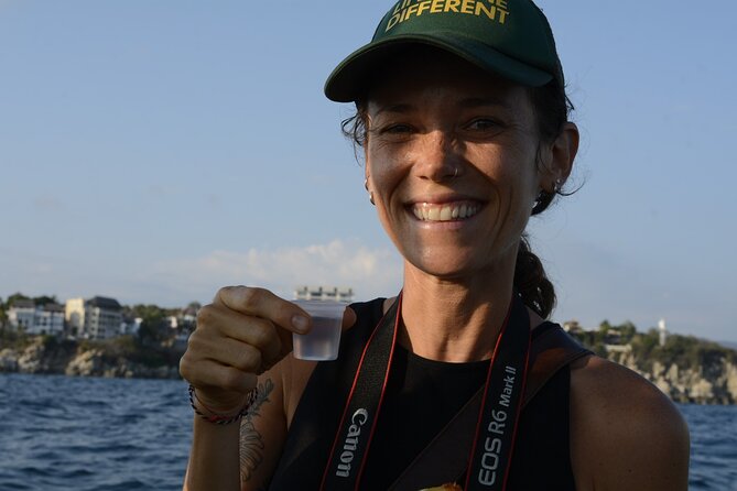 Sunset Mezcal Tasting on a Boat - The Expertise of the Tour Guide