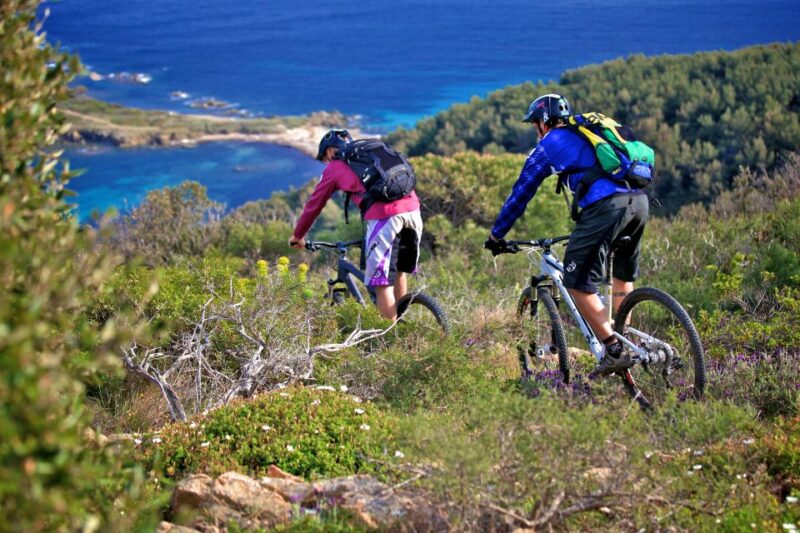 Sunset Mountain electric bike Gulf of Saint-Tropez - Starting Point and Check-in at Ramatuelle