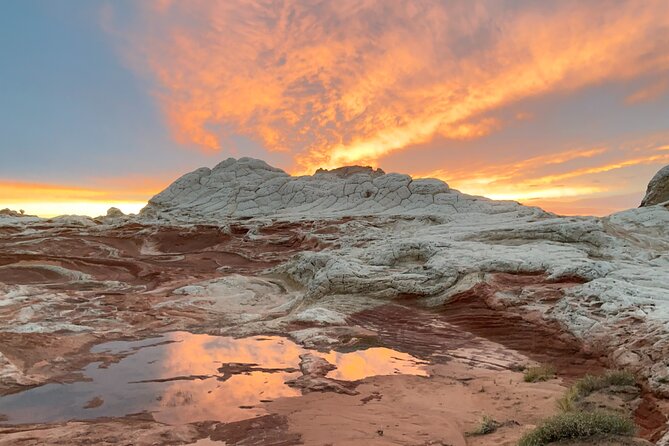 Sunset Off-Road White Pocket Guided Hike Activity - Small Group - Key Points