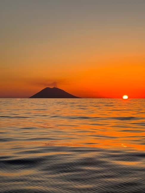 Sunset on the Coast of the Gods from Tropea to Capo Vaticano - Sunset on the Coast of the Gods from Tropea to Capo Vaticano: An Unforgettable Evening on the Sea