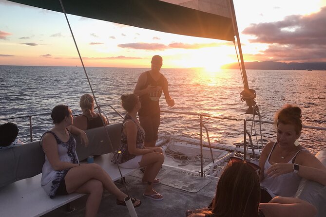 Sunset Sail Experience by Catamaran in Waikiki - Enjoy the Serenity of Waikikis Sunset from a Spacious Catamaran