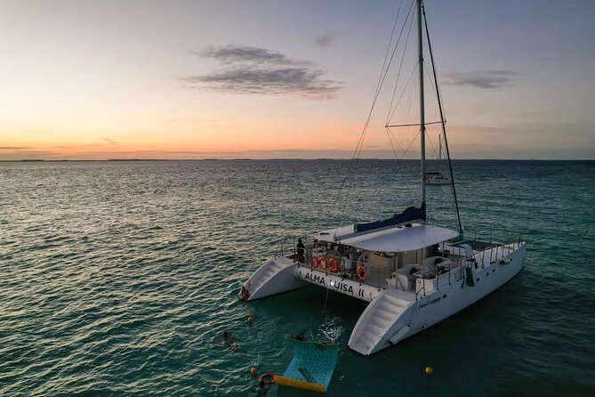 Sunset Sailing Adventure to Isla Mujeres Unlimited + Transfer from Cancún - Experience a Beautiful Sunset Sail from Cancun to Isla Mujeres