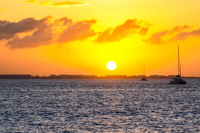 Sunset Sailing Adventure to Isla Mujeres Unlimited + Transfer from Cancún - Drinks, Snacks, and Practical Tips