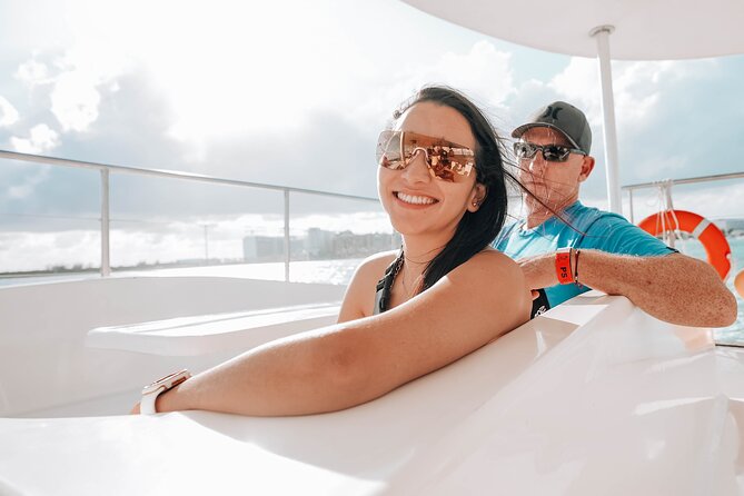 Sunset Sailing Adventure to Isla Mujeres Unlimited + Transfer from Cancún - Who Will Love This Tour