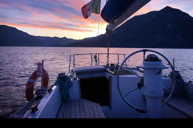 Sunset sailing on lake Como with Private Skipper - Food, Drinks, and the Sunset Aperitivo